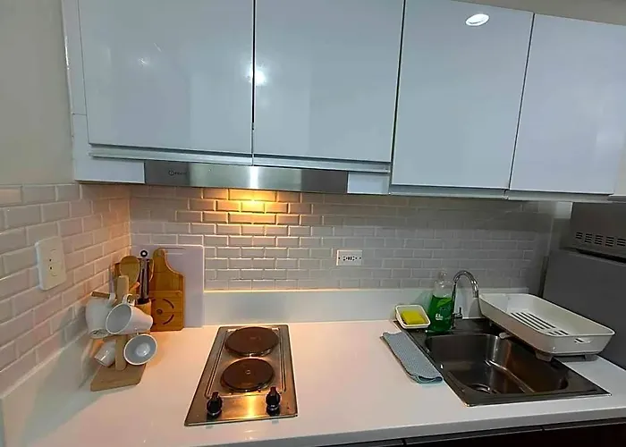 Air Residences Penthouse 3* Manila